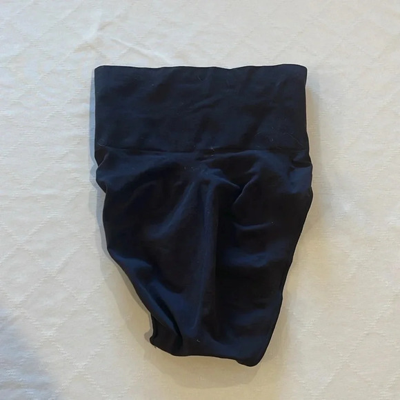 Skims Sculpt High Waist Brief Black shape wear worn‎ twice small medium S/M EUC - Picture 3 of 3